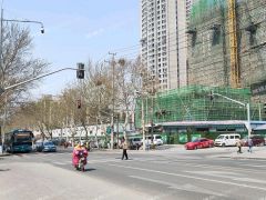 天桥区缤纷五洲东邻出售沿街商铺（适合各种业态）