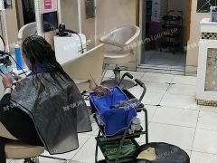  天桥区盈利中美发店转让