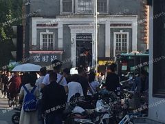 出租历城洪家楼稀缺临街门面（首次出租，无转让费）