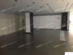 丁豪广场二楼运动服饰区